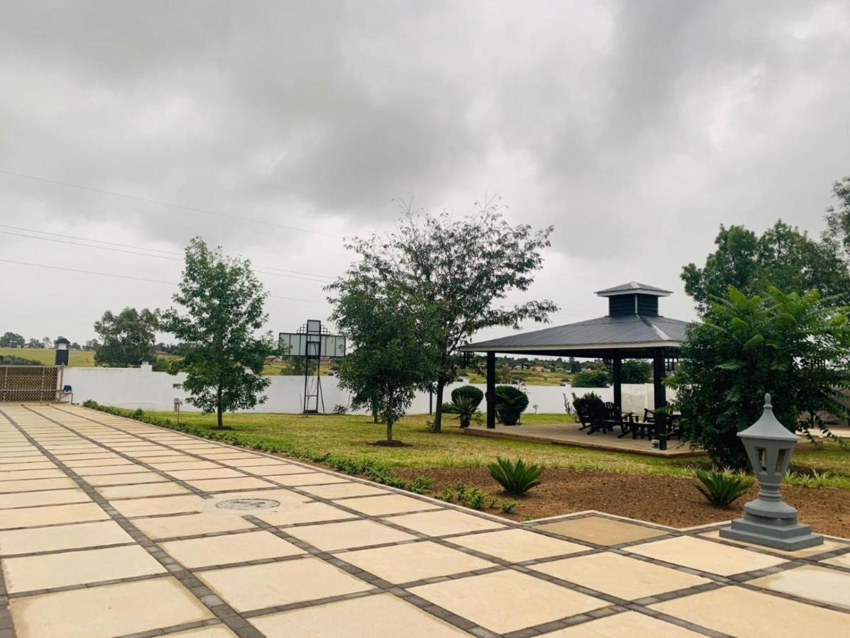 Airport Lodge Newcastle Esterno foto